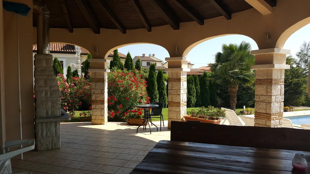 Villa Parenzo Пореч Экстерьер фото